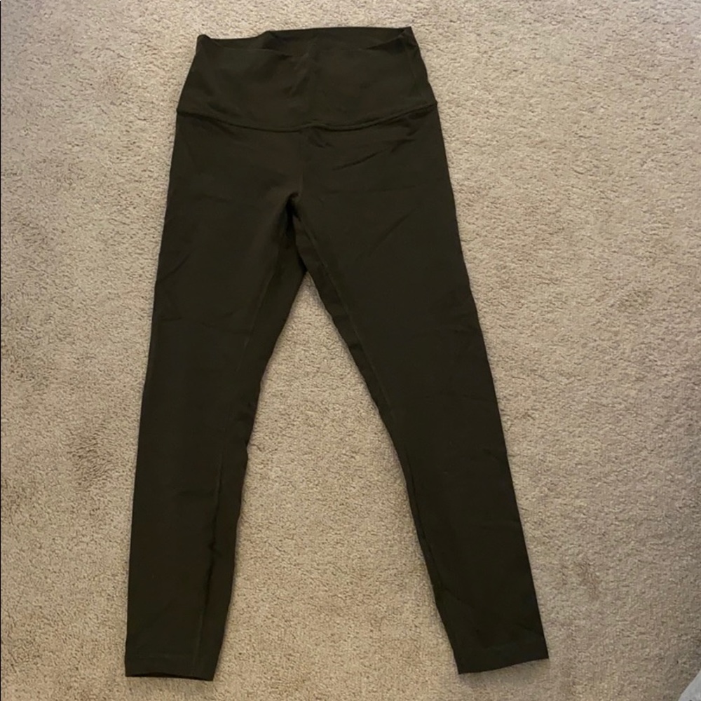 Lululemon wunder under